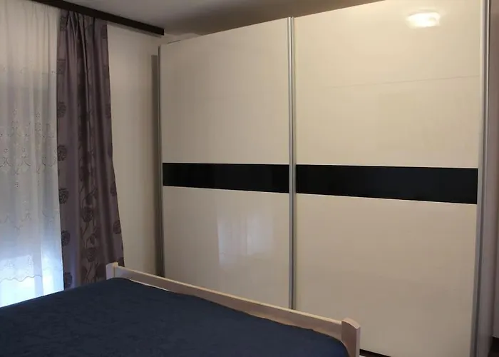 Dom wakacyjny Leona Vir