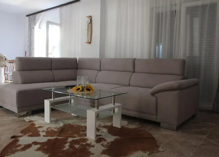 Leona Dom wakacyjny *